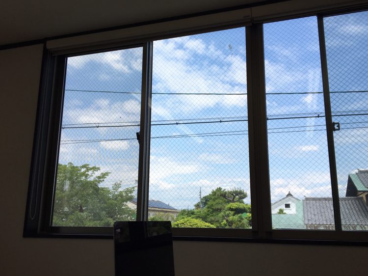 岐阜市リノベーション会社の窓の景色