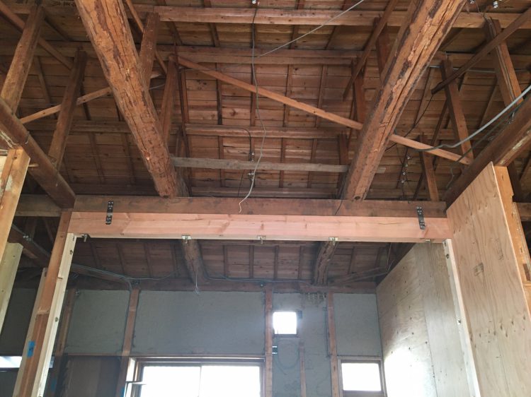岐阜垂井町でリノベーションの耐震工事の天井